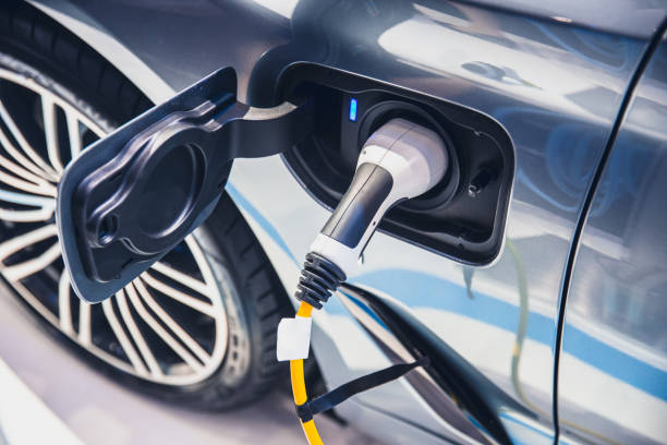 Comment recharger efficacement une voiture électrique à domicile ?