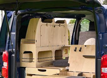 Mobilier van en bois : comment choisir un aménagement durable et démontable ?